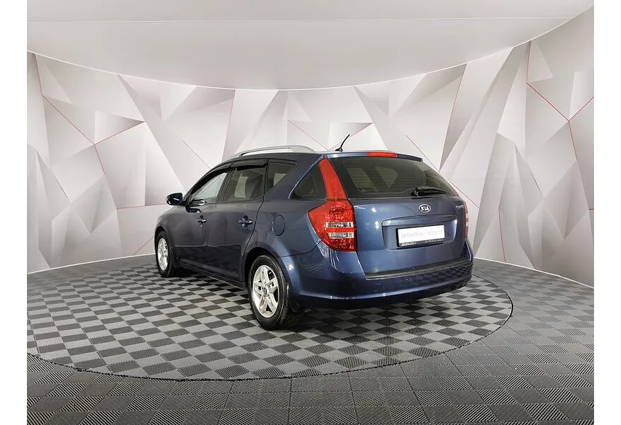 Kia Ceed 1.6 MT (122 л.с.) Синий в АВИЛОН. Слайд №4