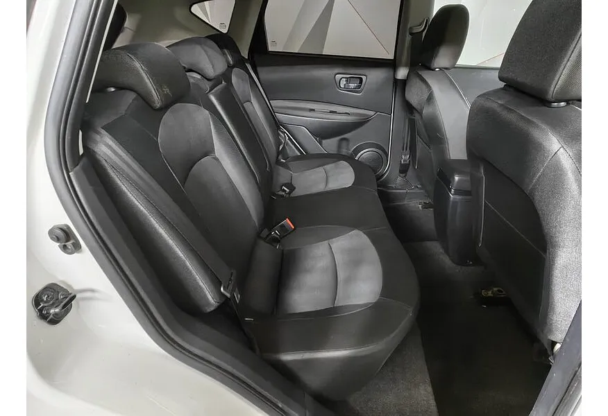 Nissan Qashqai 1.6 CVT FWD (117 л.с.) Белый в АВИЛОН. Слайд №15