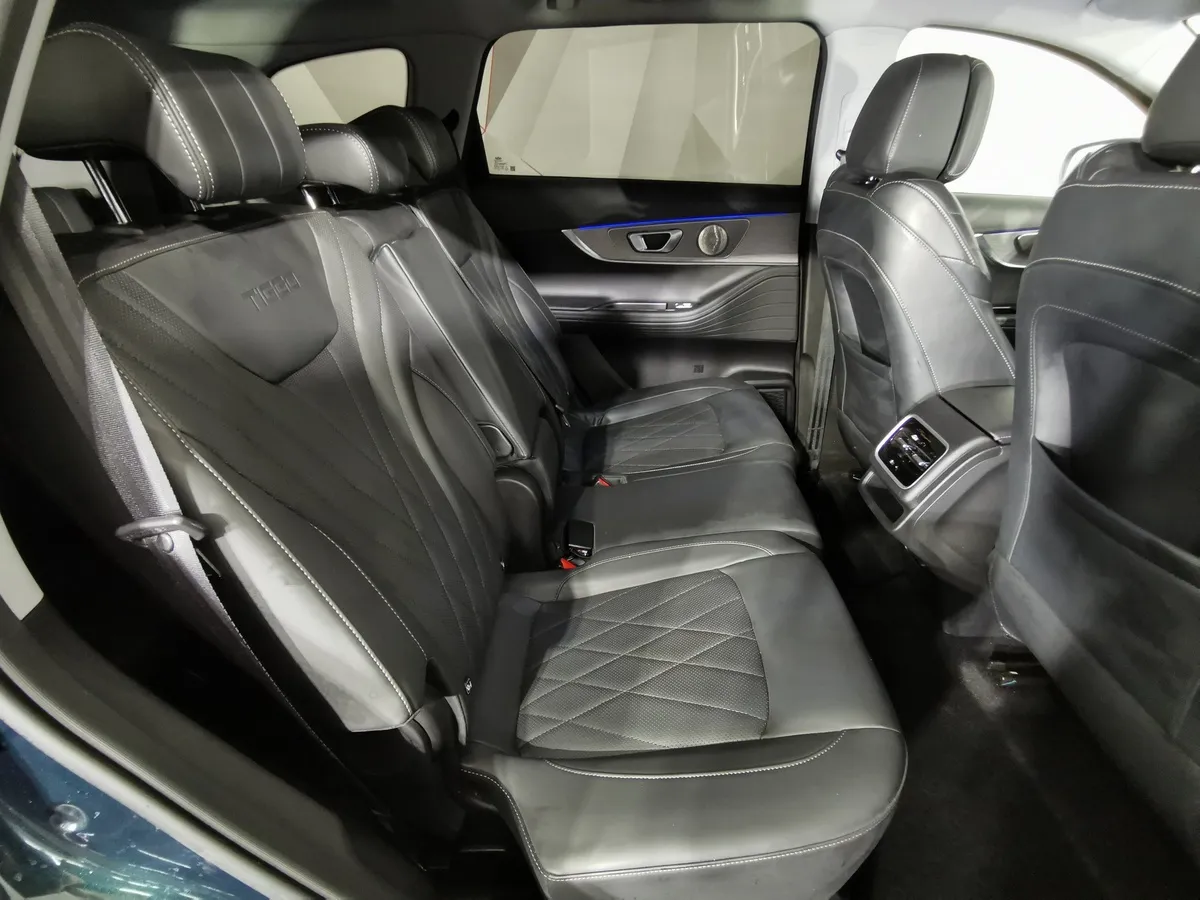 Chery Tiggo 8 Pro Max 2.0 AMT AWD (197 л.с.) Ultimate Зеленый в АВИЛОН. Слайд №14