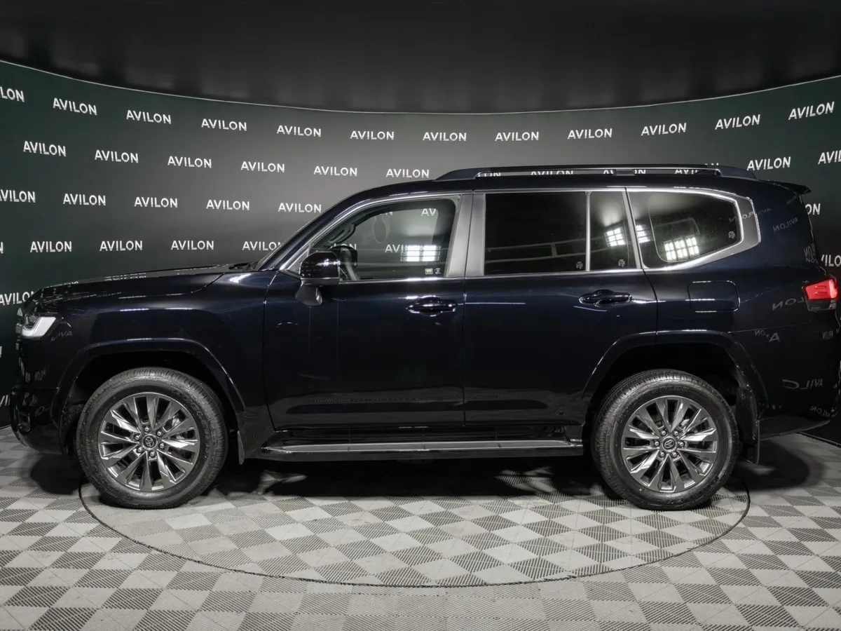 Toyota Land Cruiser 3.5 V6 AT 4WD (415 л.с.) Премиум Черный в АВИЛОН. Слайд №2