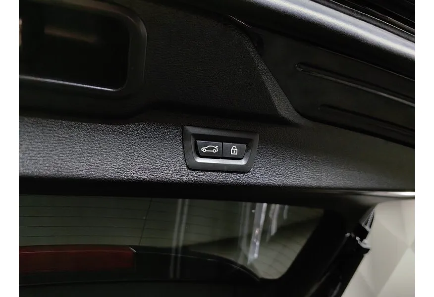 BMW X5 xDrive30d Steptronic (249 л.с.) Черный в АВИЛОН. Слайд №15