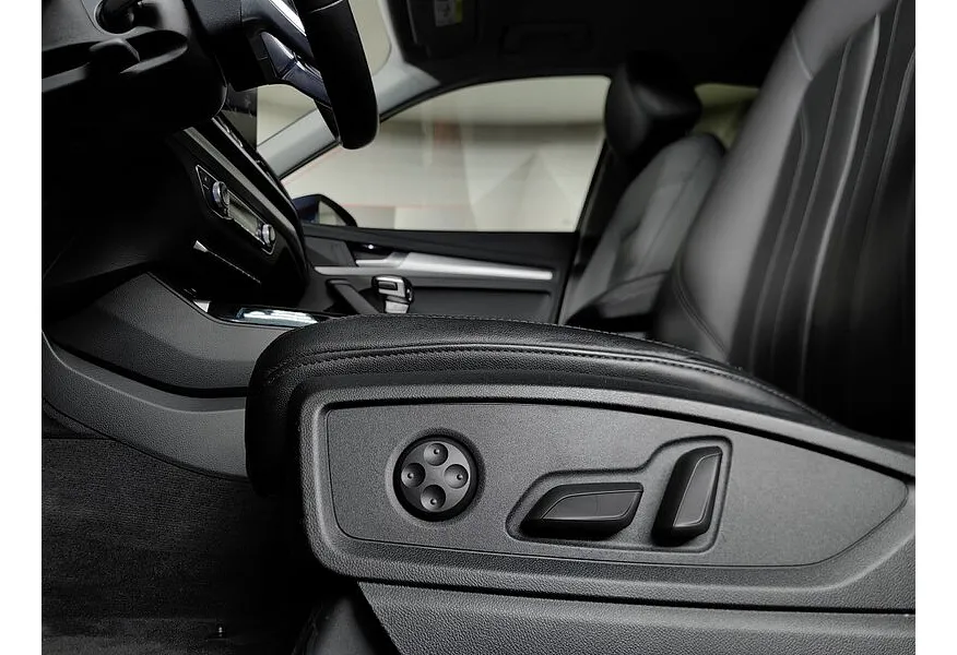 Audi Q5 2.0 TFSI S tronic quattro (249 л.с.) Синий в АВИЛОН. Слайд №23