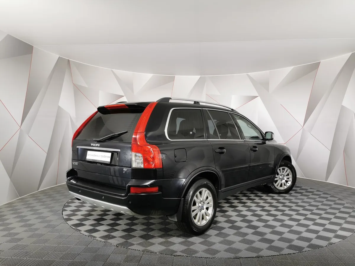 Volvo XC90 2.5 T5 Geartronic AWD (5 мест) (210 л.с.) Черный в АВИЛОН. Слайд №2