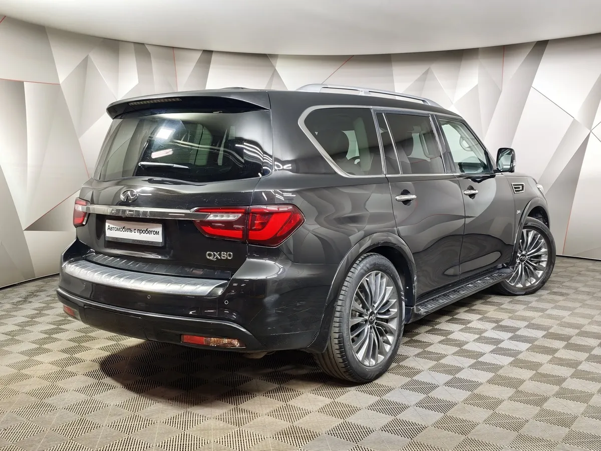 Infiniti QX80 5.6 АТ AWD (405 л.с.) Черный в АВИЛОН. Слайд №2