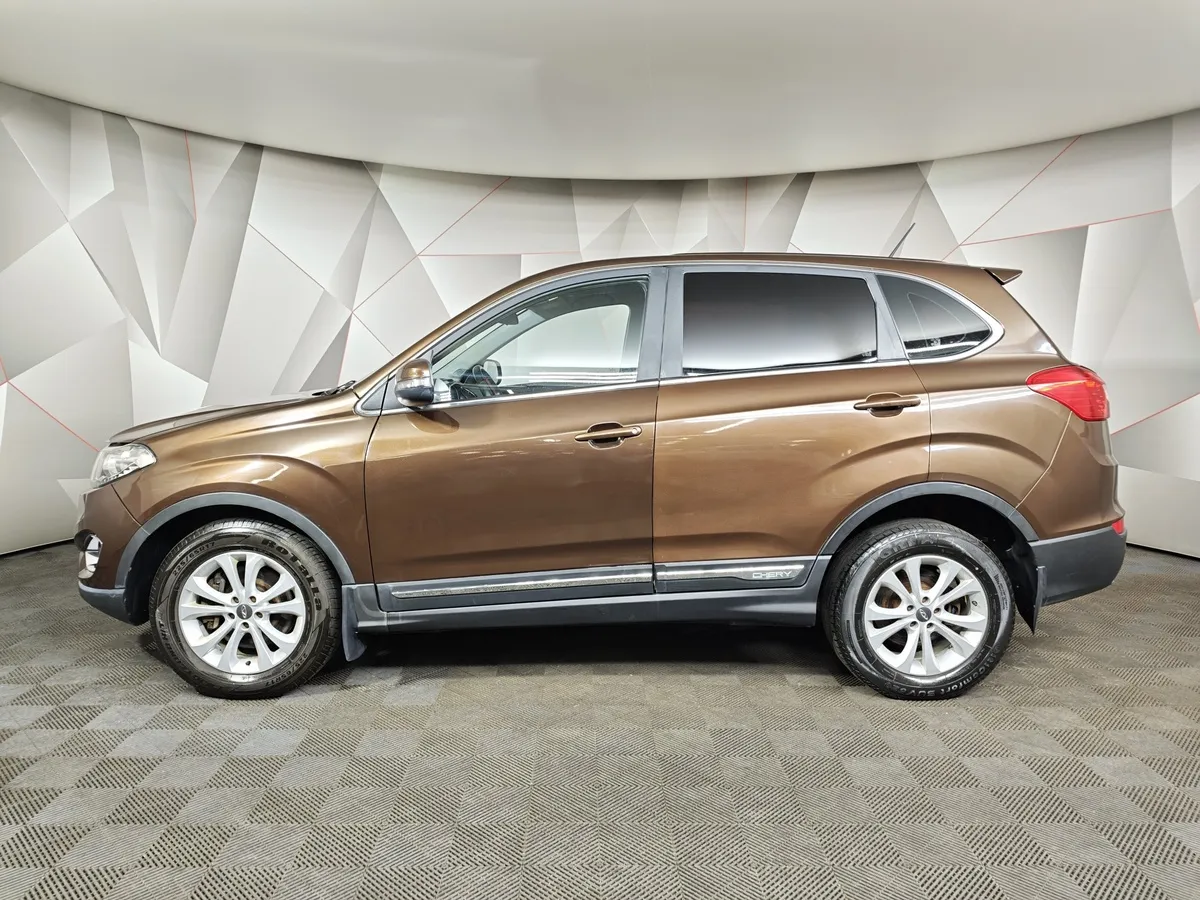 Chery Tiggo 5 2.0 MT (136 л.с.) Коричневый в АВИЛОН. Слайд №5