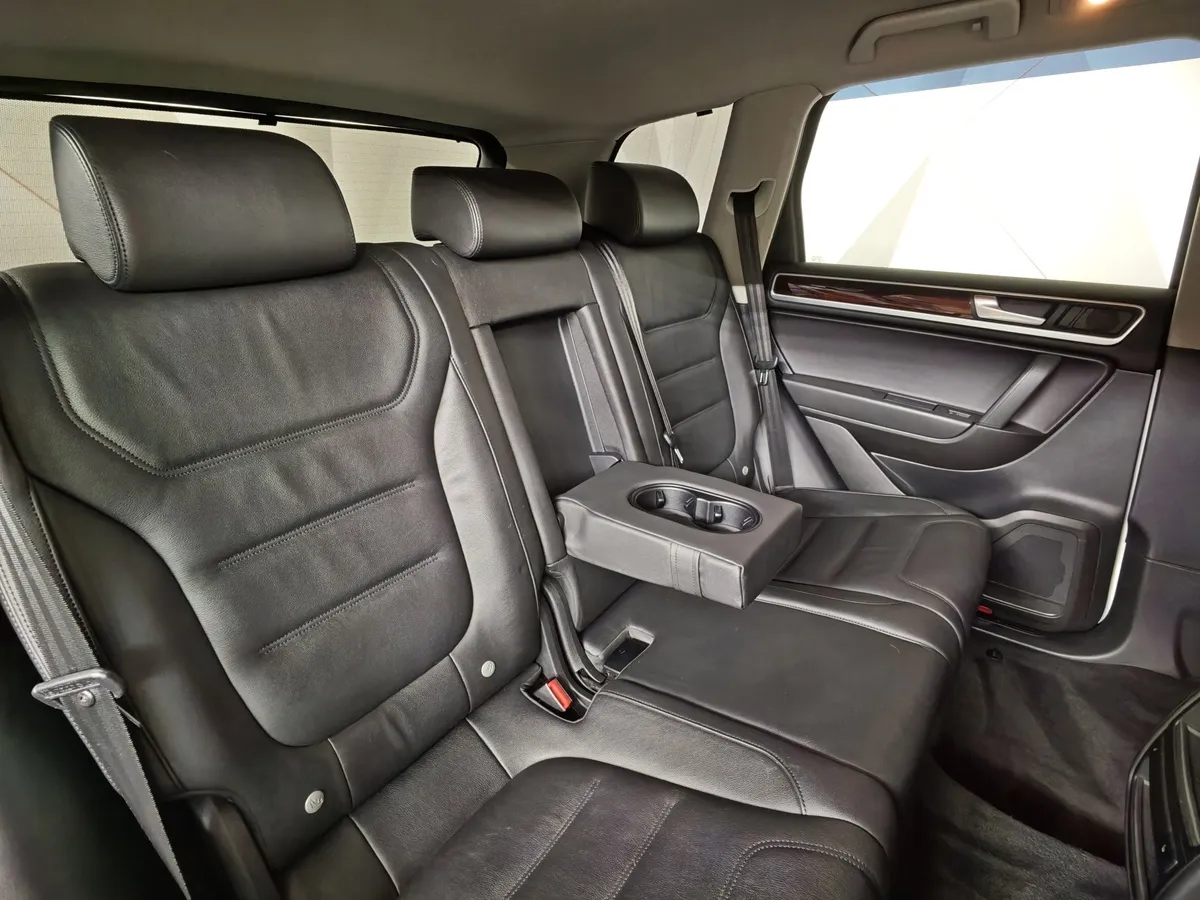 Volkswagen Touareg 3.6 FSI Tiptronic 4Motion (249 л.с.) V6 FSI Белый в АВИЛОН. Слайд №16