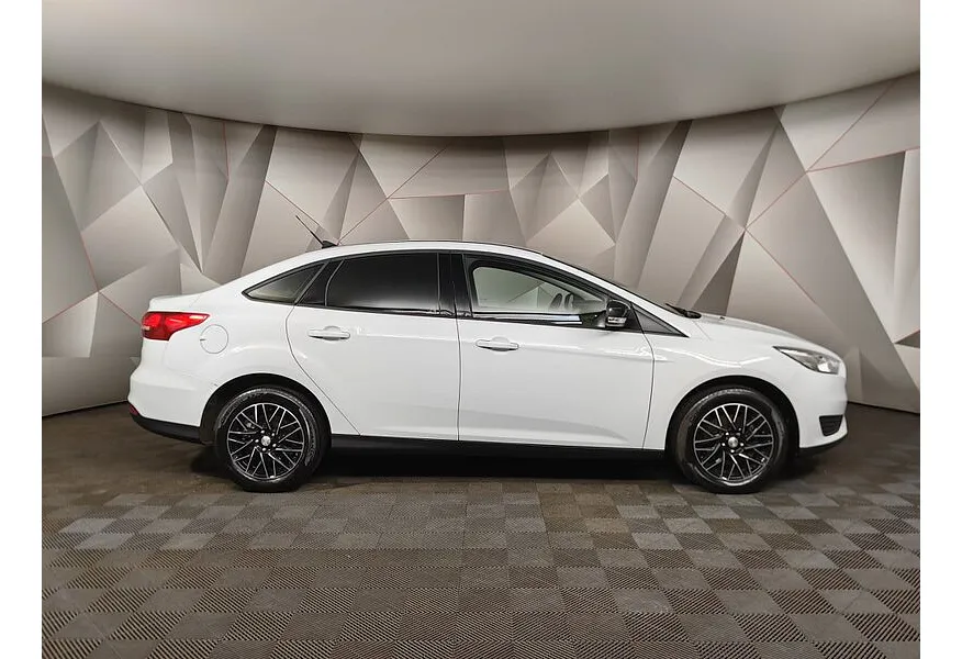 АВИЛОН - Ford Focus 1.6 MT (105 л.с.) Special Edition Белый - slide 3