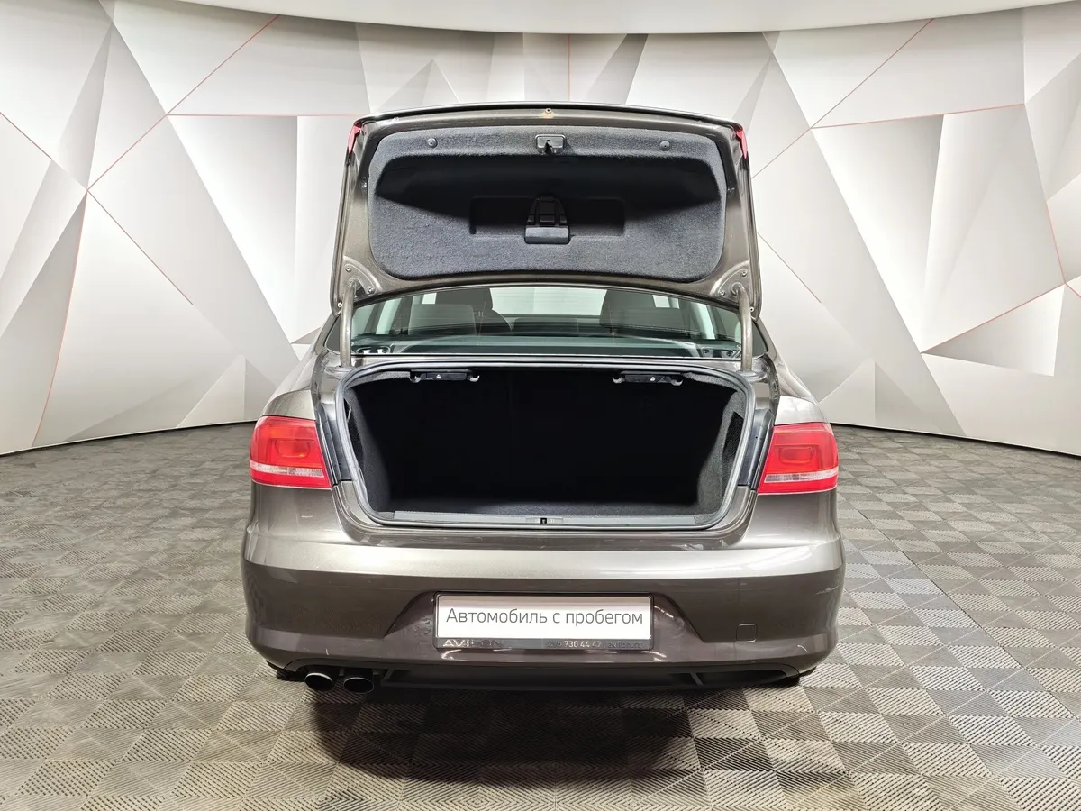 Volkswagen Passat 1.8 TSI MT (152 л.с.) Trendline Коричневый в АВИЛОН. Слайд №12