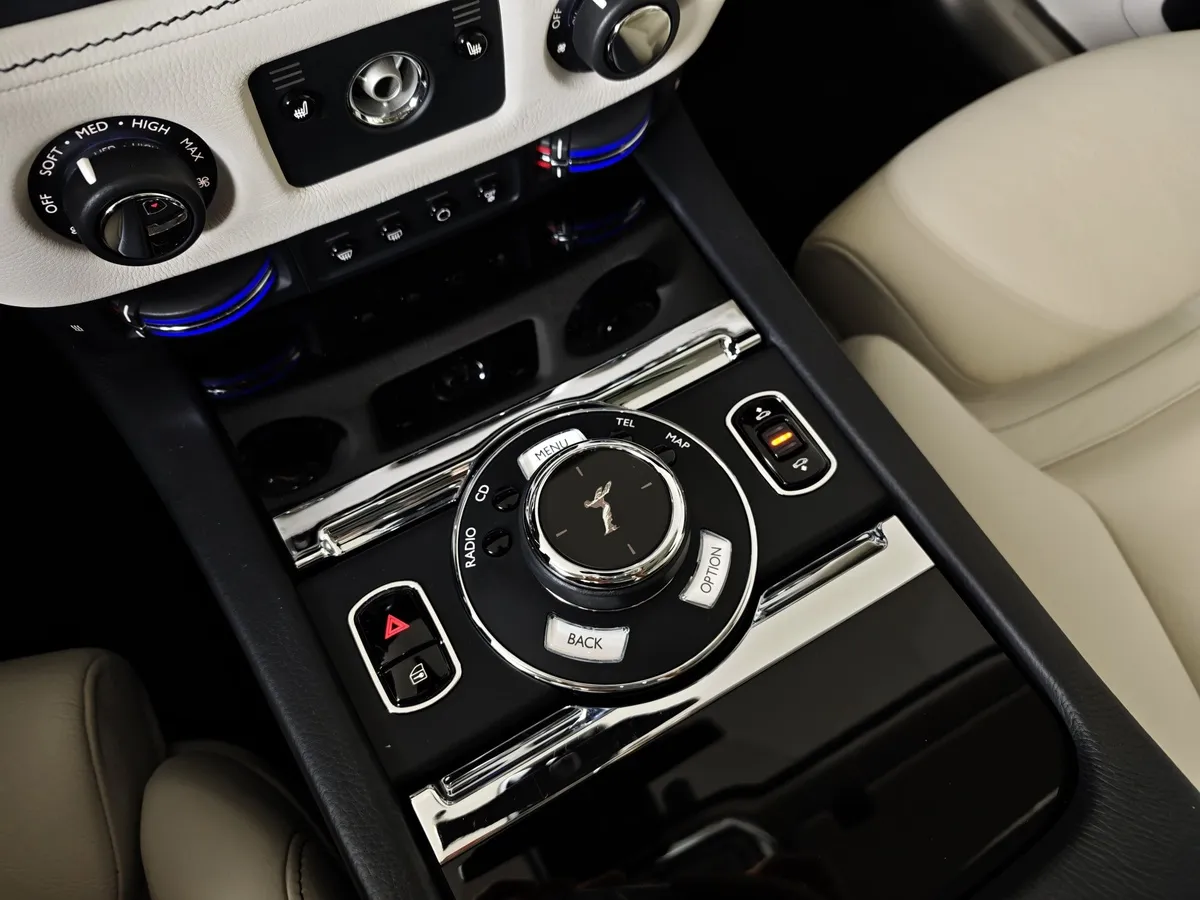 Rolls-Royce Ghost 6.6 AT (570 л.с.) Individual Серый в АВИЛОН. Слайд №26