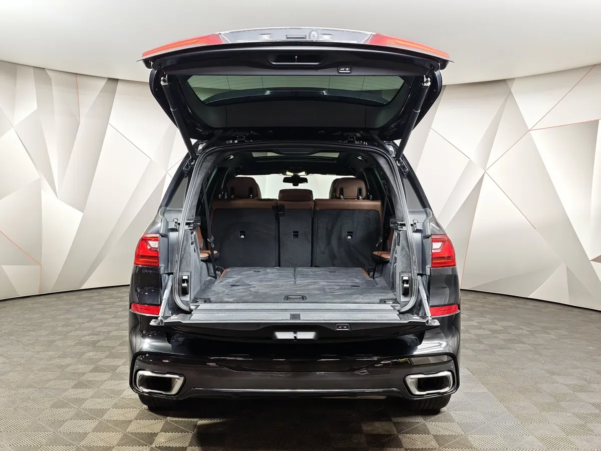 BMW X7 xDrive40i Steptronic (340 л.с.) Черный в АВИЛОН. Слайд №9