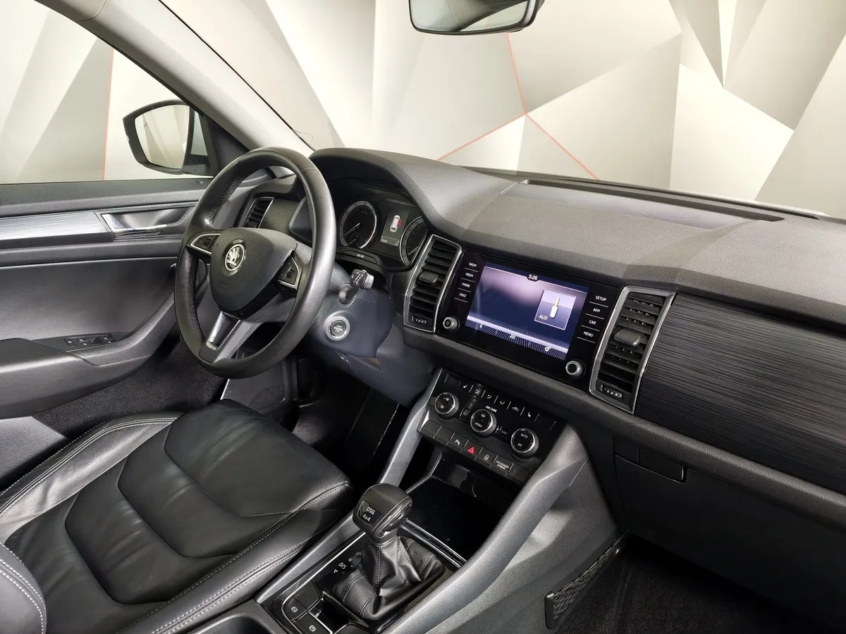 Skoda Kodiaq 2.0 TSI DSG 4X4 (180 л.с.) Белый в АВИЛОН. Слайд №13