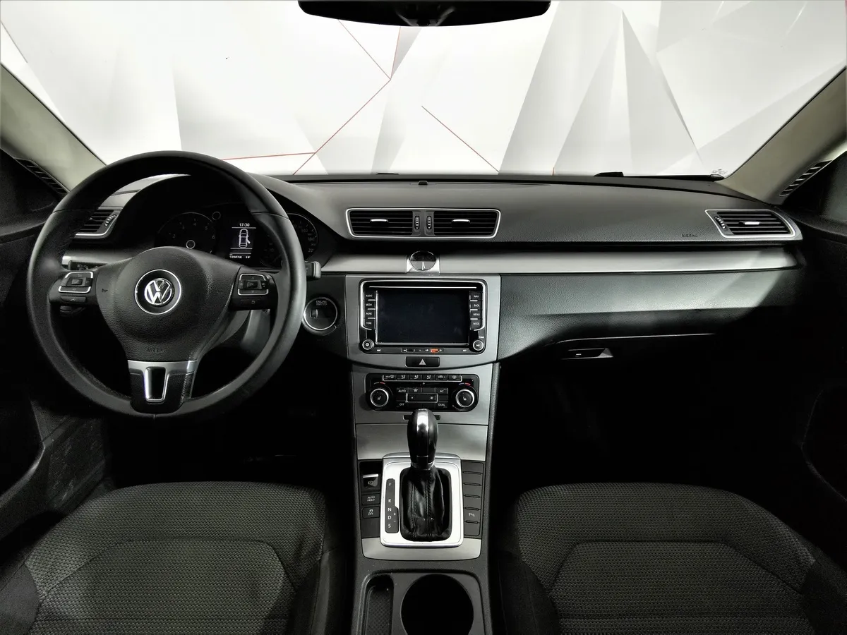 Volkswagen Passat 1.8 TSI DSG (160 л.с.) Черный в АВИЛОН. Слайд №12