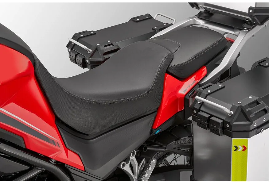 QJMOTOR SVT 650X 650 см³ (76 л.с.) 650 Красный в АВИЛОН. Слайд №14