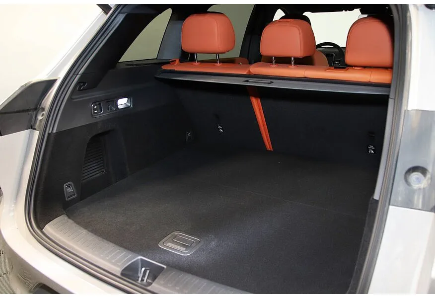 Li Auto L6 1.5 AT 4WD (150 л.с.) Pro Серый в АВИЛОН. Слайд №14