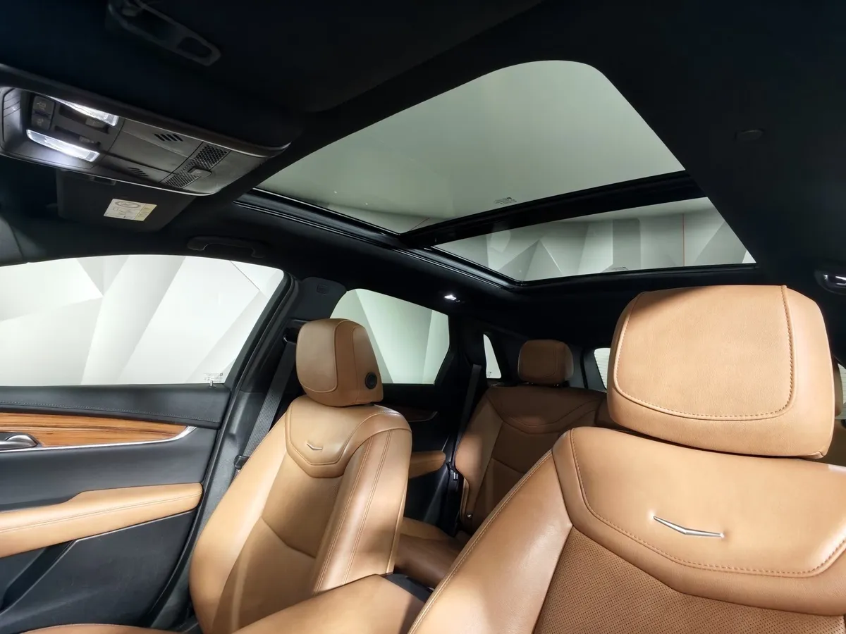 Cadillac XT5 2.0T АТ AWD (200 л.с.) Premium Luxury Белый в АВИЛОН. Слайд №24