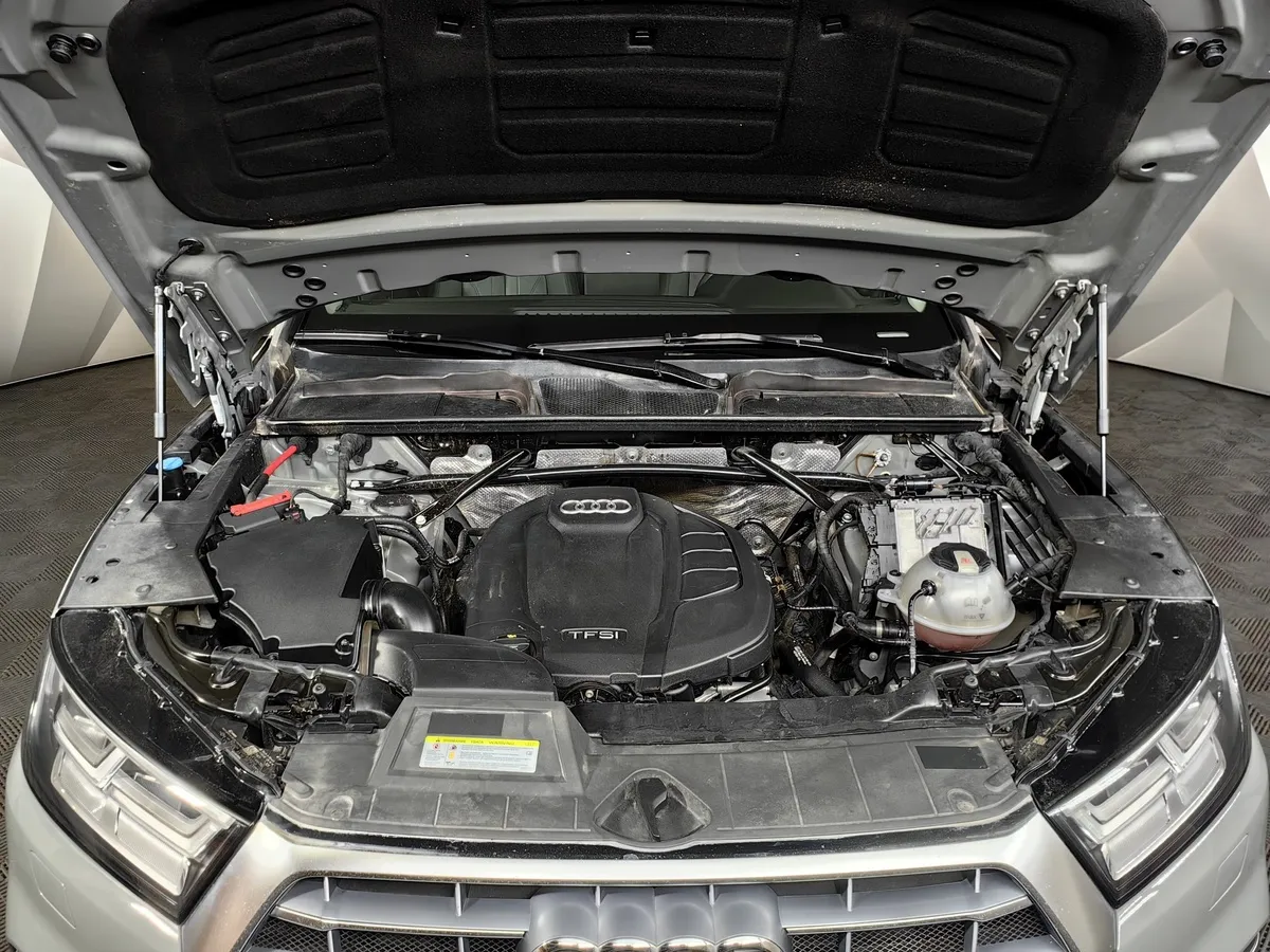 Audi Q5 2.0 TFSI S tronic quattro (249 л.с.) Серый в АВИЛОН. Слайд №11