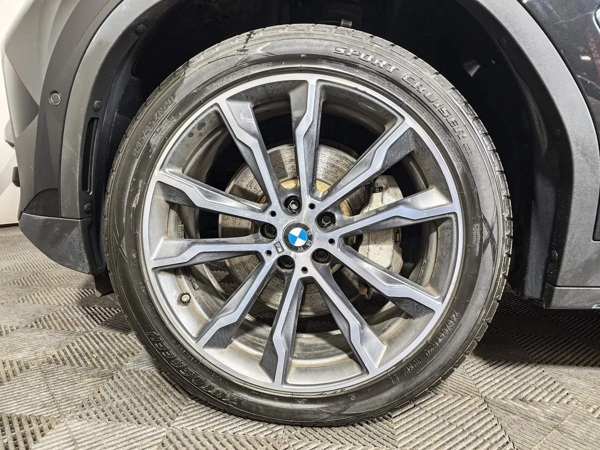 BMW X3 xDrive30d AT (249 л.с.) Luxury Черный в АВИЛОН. Слайд №7