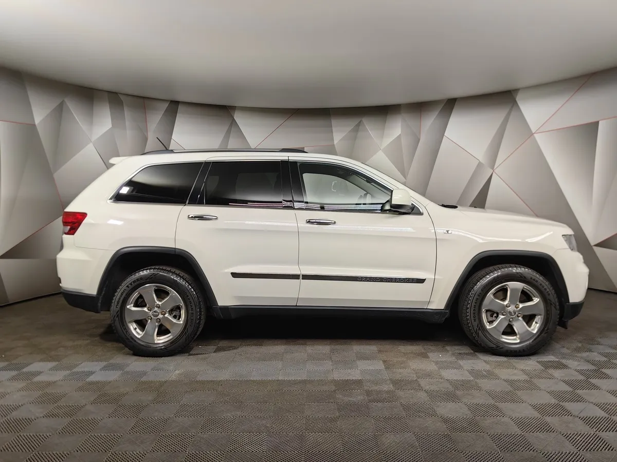Jeep Grand Cherokee 3.0 TD AT (241 л.с.) Белый в АВИЛОН. Слайд №6