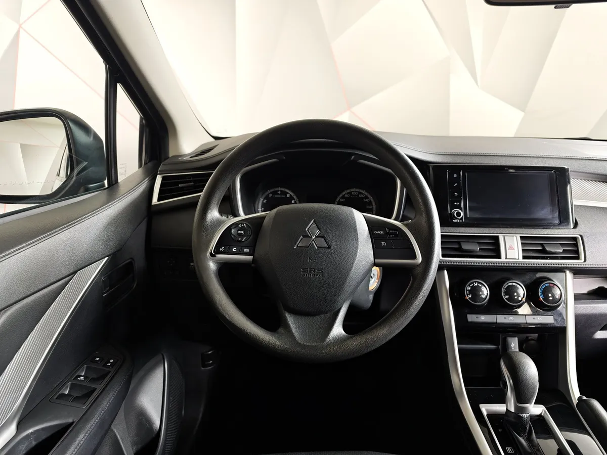Mitsubishi Xpander 1.5 AT 2WD 7-Seat (105 л.с.) Medium Line Черный в АВИЛОН. Слайд №20