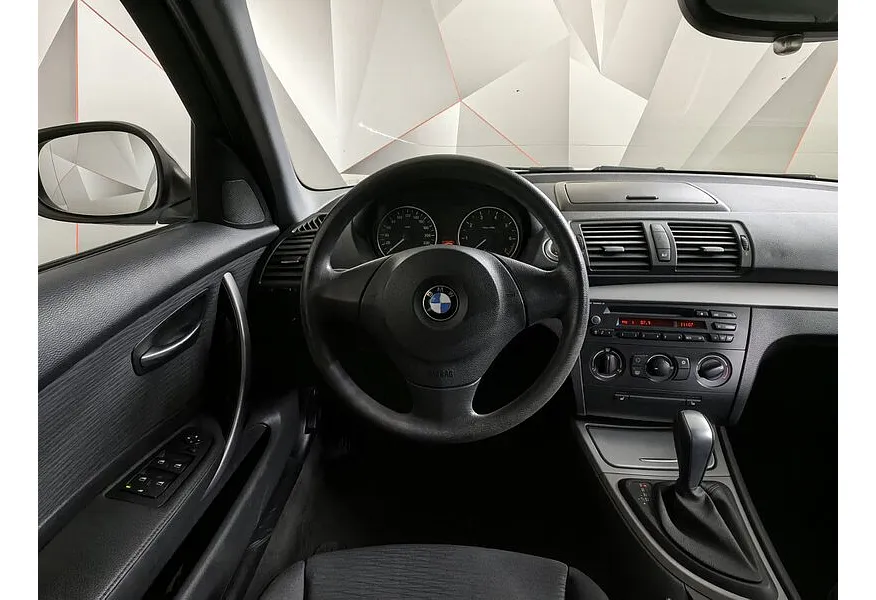 BMW 1 серия 118i AT (136 л.с.) Белый в АВИЛОН. Слайд №15