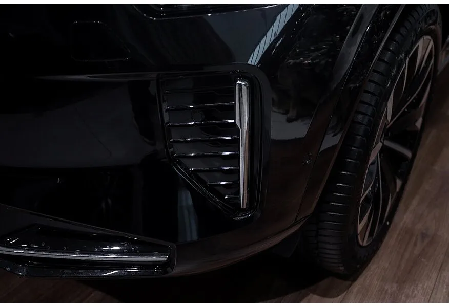 Volvo XC90 2.0 B5 mild hybrid AT AWD (7 мест) (250 л.с.) Ultra Bright Черный в АВИЛОН. Слайд №16