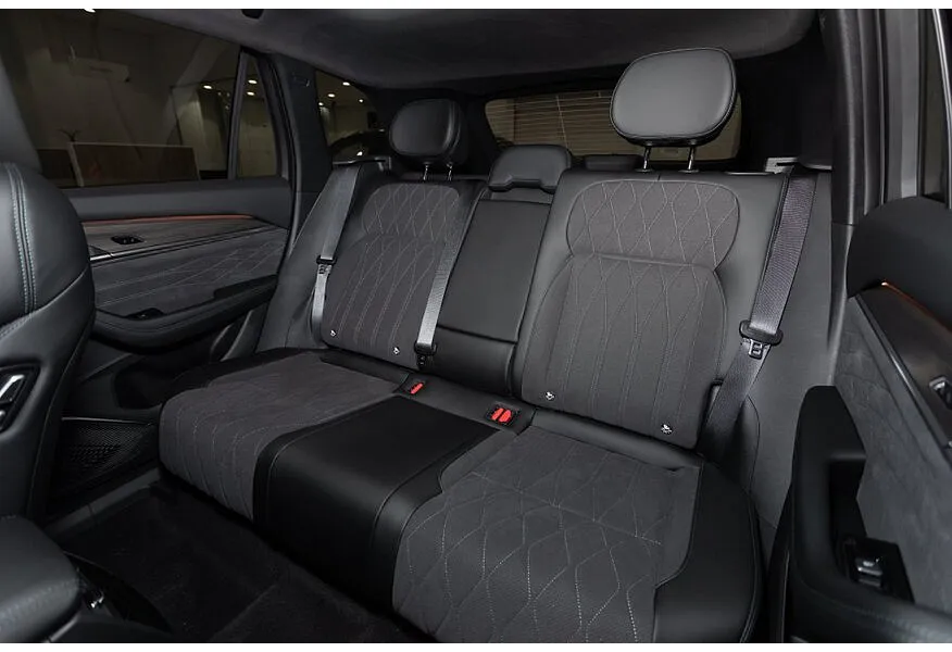 Geely Monjaro 2.0T 8AT 4WD (238 л.с.) Flagship Черный в АВИЛОН. Слайд №13