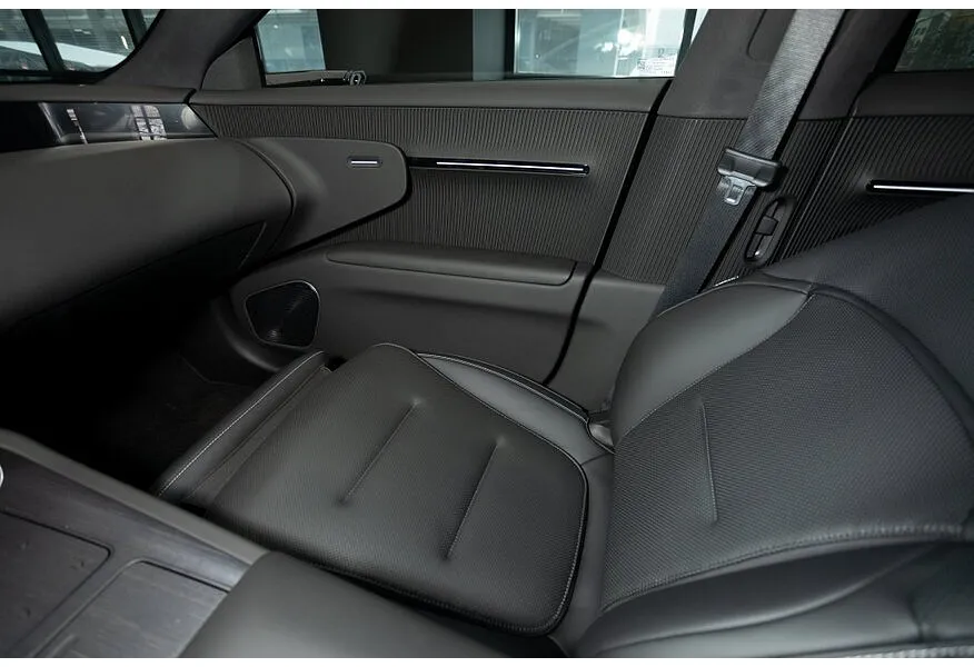 Avatr 12 AT 4WD (578 л.с.) Dual Motor Business Серый в АВИЛОН. Слайд №11