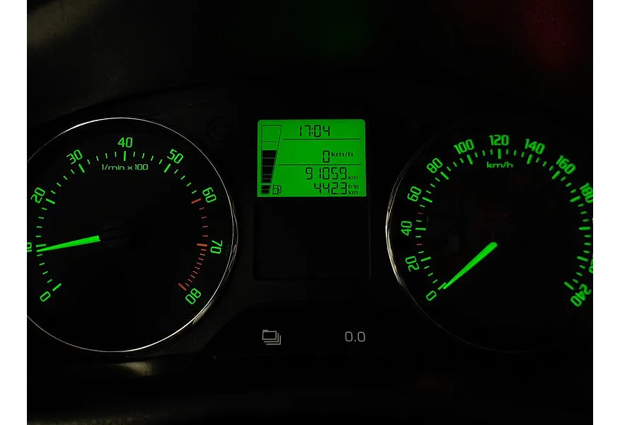 Skoda Fabia 1.2 MT (70 л.с.) Серый в АВИЛОН. Слайд №18