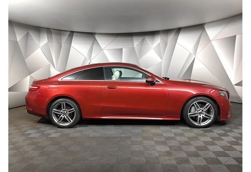 LIVE. Слайд №4