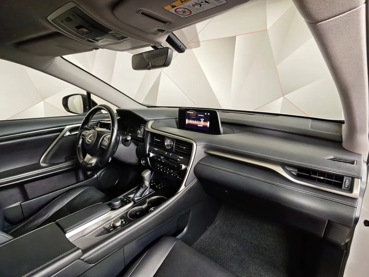 Lexus RX 300 AT AWD (238 л.с.) Executive Белый в АВИЛОН. Слайд №13