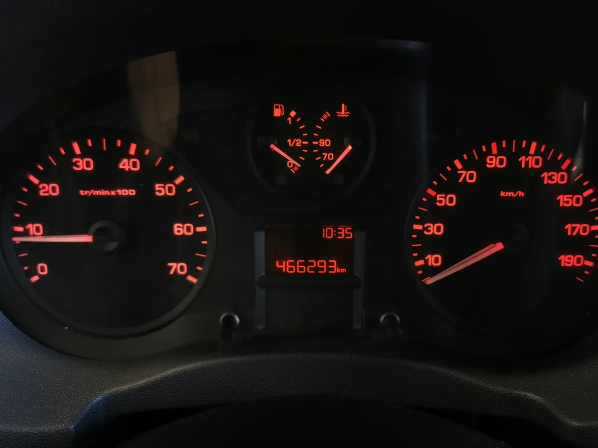 Citroen Jumpy 1.6 HDi MT L2 2.5т (90 л.с.) Белый в АВИЛОН. Слайд №15