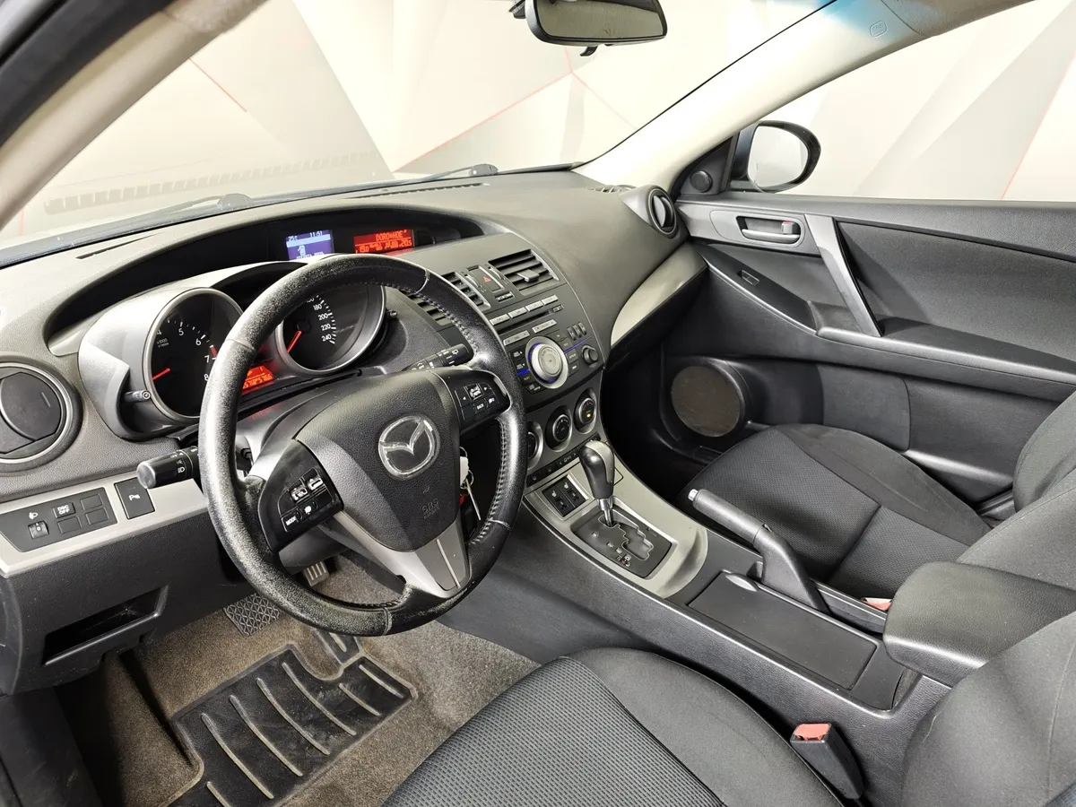 Mazda 3 1.6 AT (104 л.с.) Active Серебристый в АВИЛОН. Слайд №18