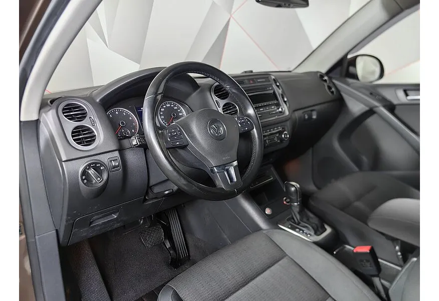 Volkswagen Tiguan 2.0 TSI 4Motion AT (170 л.с.) Sport & Style Коричневый в АВИЛОН. Слайд №19
