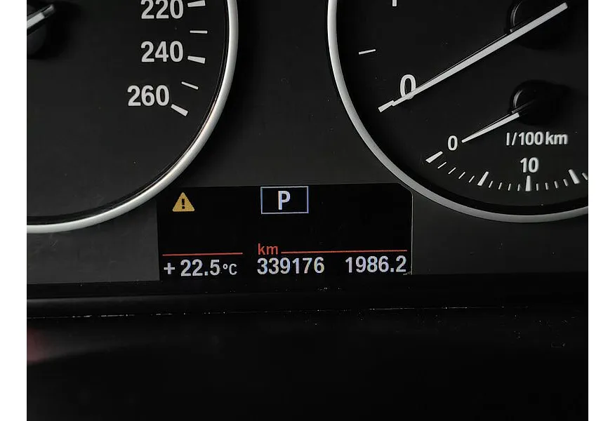 BMW X3 xDrive20d AT (184 л.с.) Серебристый в АВИЛОН. Слайд №12