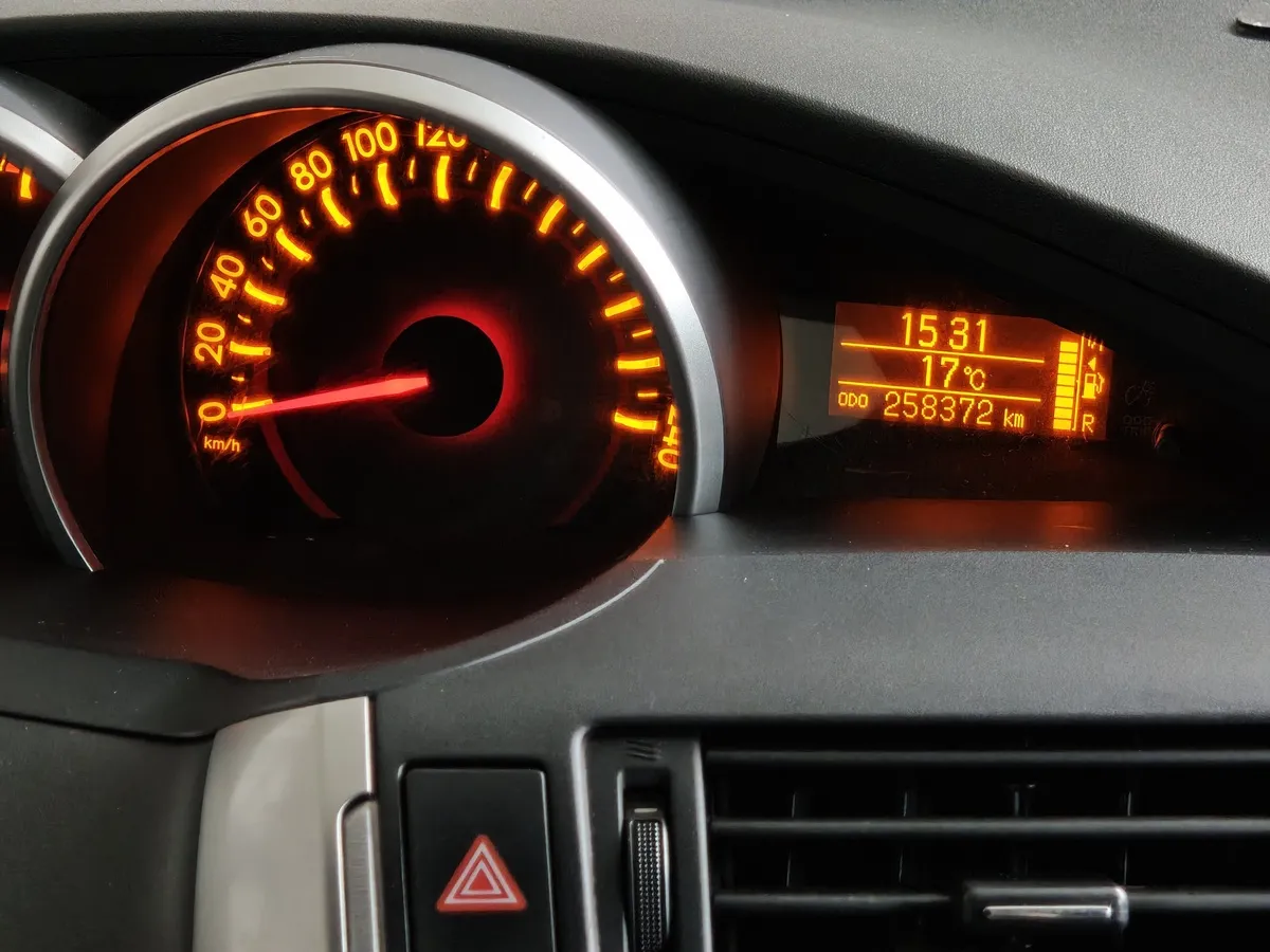 Toyota Verso 1.8 CVT (150 л.с.) Белый в АВИЛОН. Слайд №17