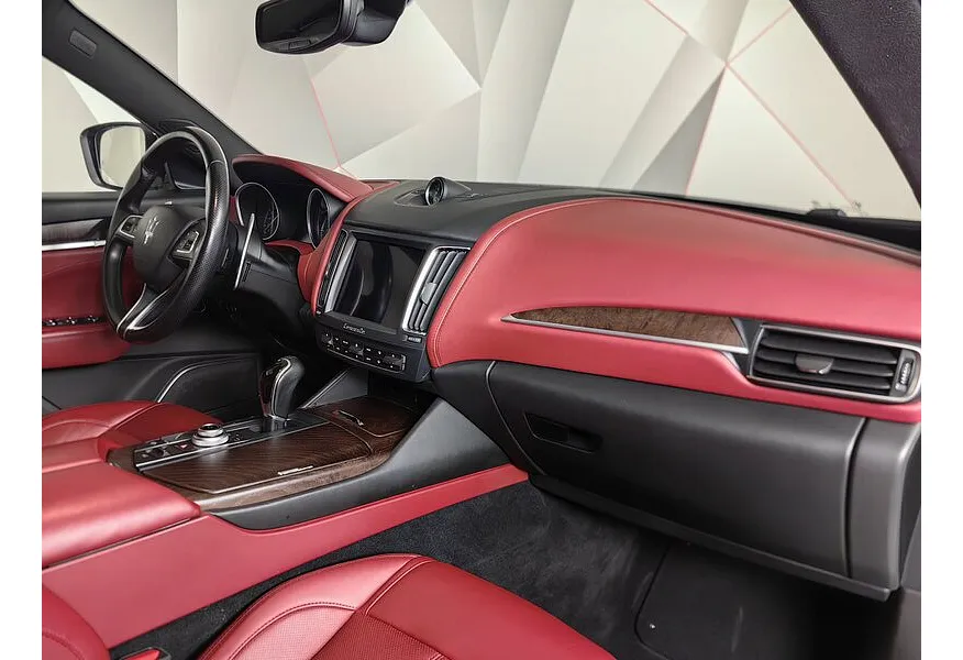 Maserati Levante 3.0 V6 AT (350 л.с.) Белый в АВИЛОН. Слайд №13