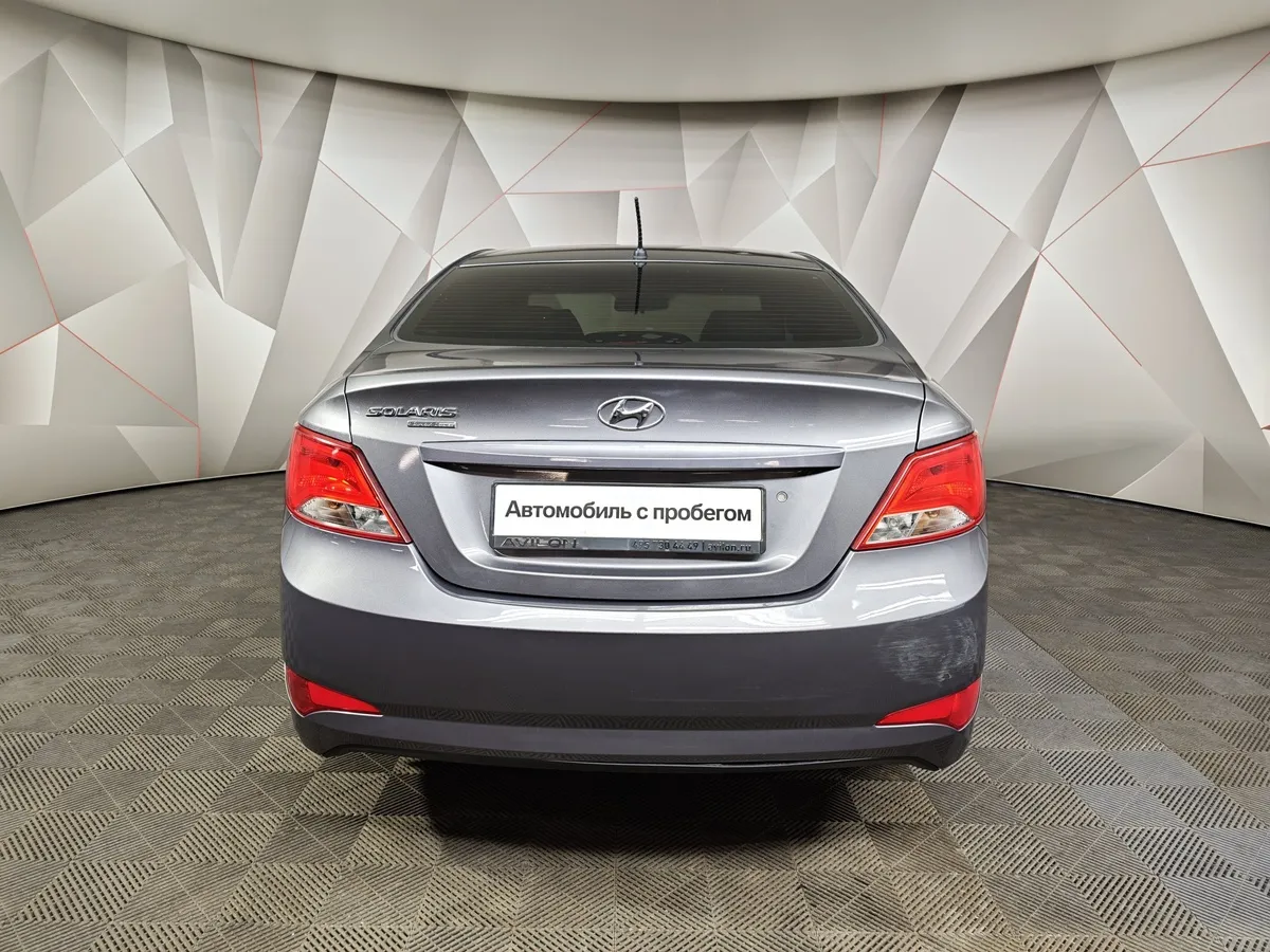 Hyundai Solaris 1.6 MT (123 л.с.) Comfort Серый в АВИЛОН. Слайд №8