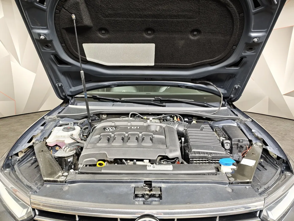 Volkswagen Passat 2.0 TSI BlueMotion DSG 4motion (220 л.с.) Variant Черный в АВИЛОН. Слайд №11
