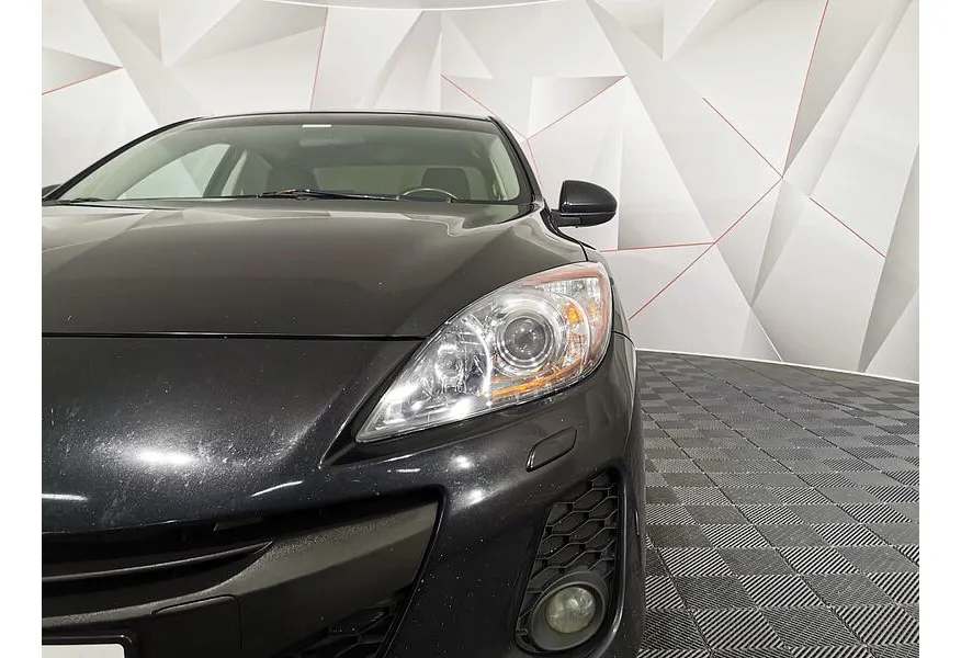 Mazda 3 1.6 AT (105 л.с.) Черный в АВИЛОН. Слайд №10