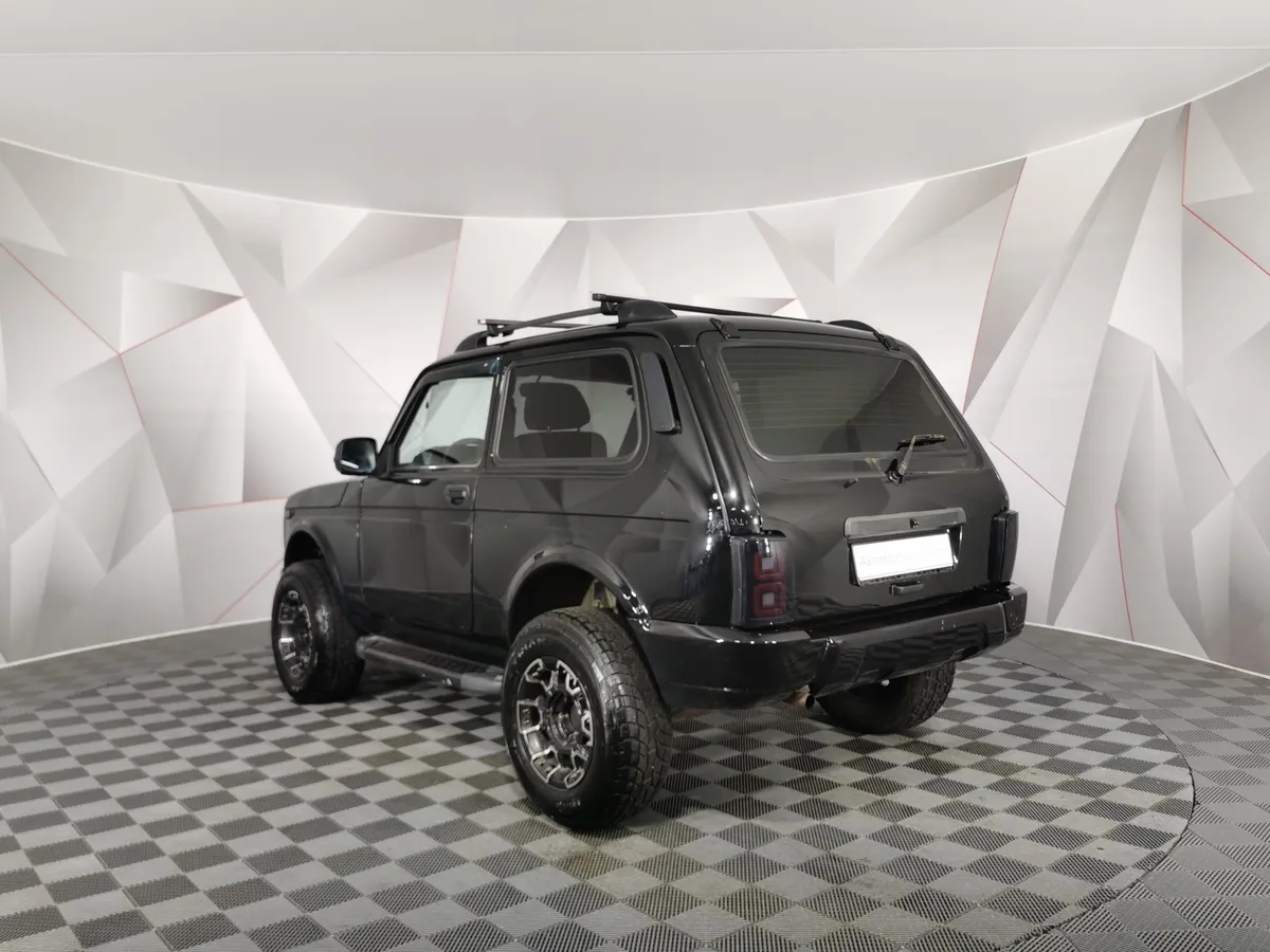 ВАЗ (Lada) 4x4 1.7 MT 8 кл. (Евро-4) (83 л.с.) Черный в АВИЛОН. Слайд №4