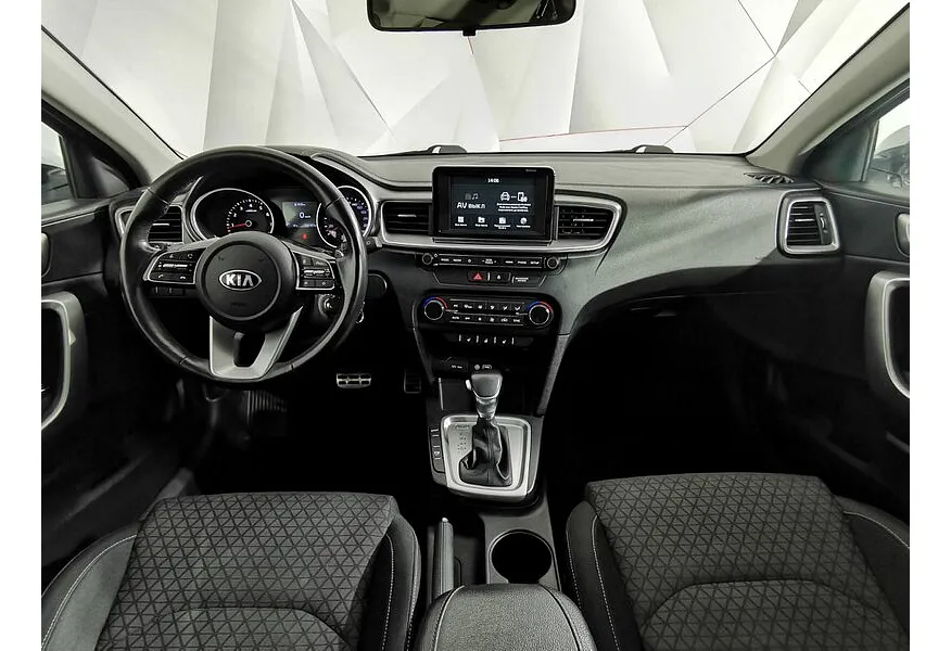 Kia Ceed 1.4 T-GDI AMT (140 л.с.) Comfort Белый в АВИЛОН. Слайд №14