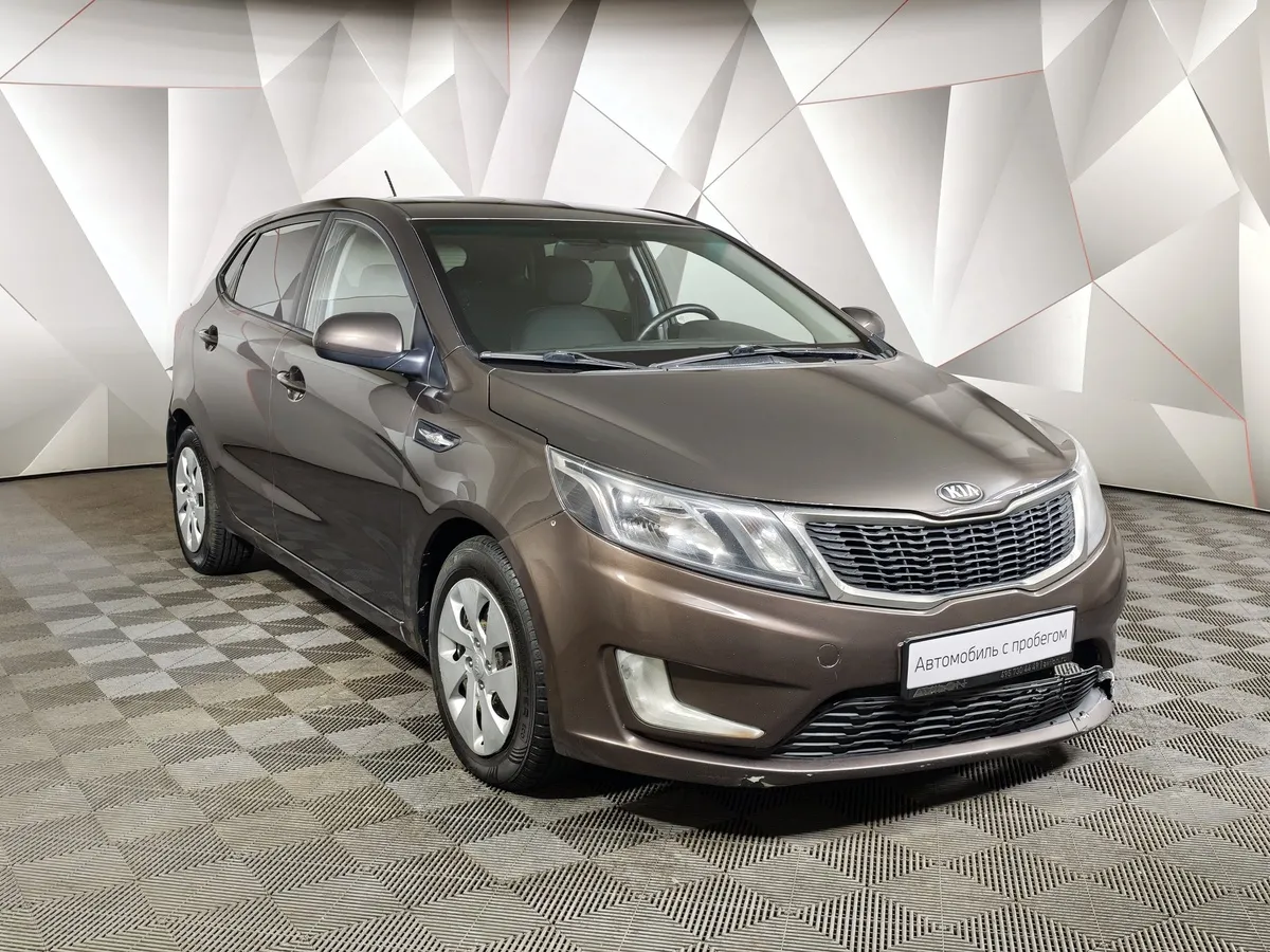 Kia Rio 1.6 AT (123 л.с.) Коричневый в АВИЛОН. Слайд №3