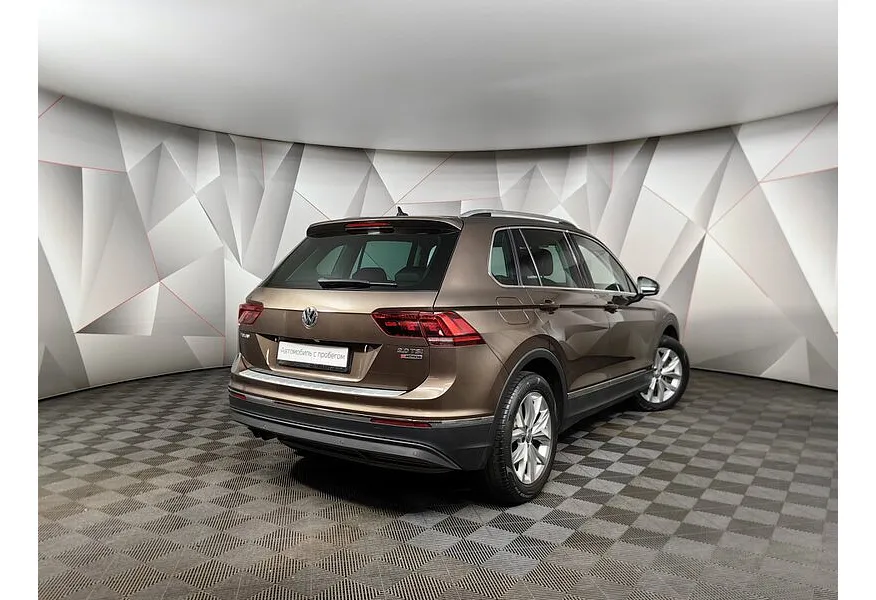 Volkswagen Tiguan 2.0 TSI 4Motion DSG (180 л.с.) Highline Коричневый в АВИЛОН. Слайд №8