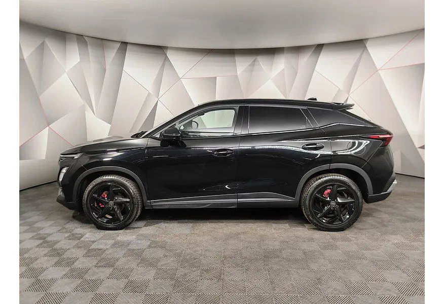 Omoda C5 1.5T CVT (147 л.с.) Ultimate (красные элементы экстерьера) Черный в АВИЛОН. Слайд №5