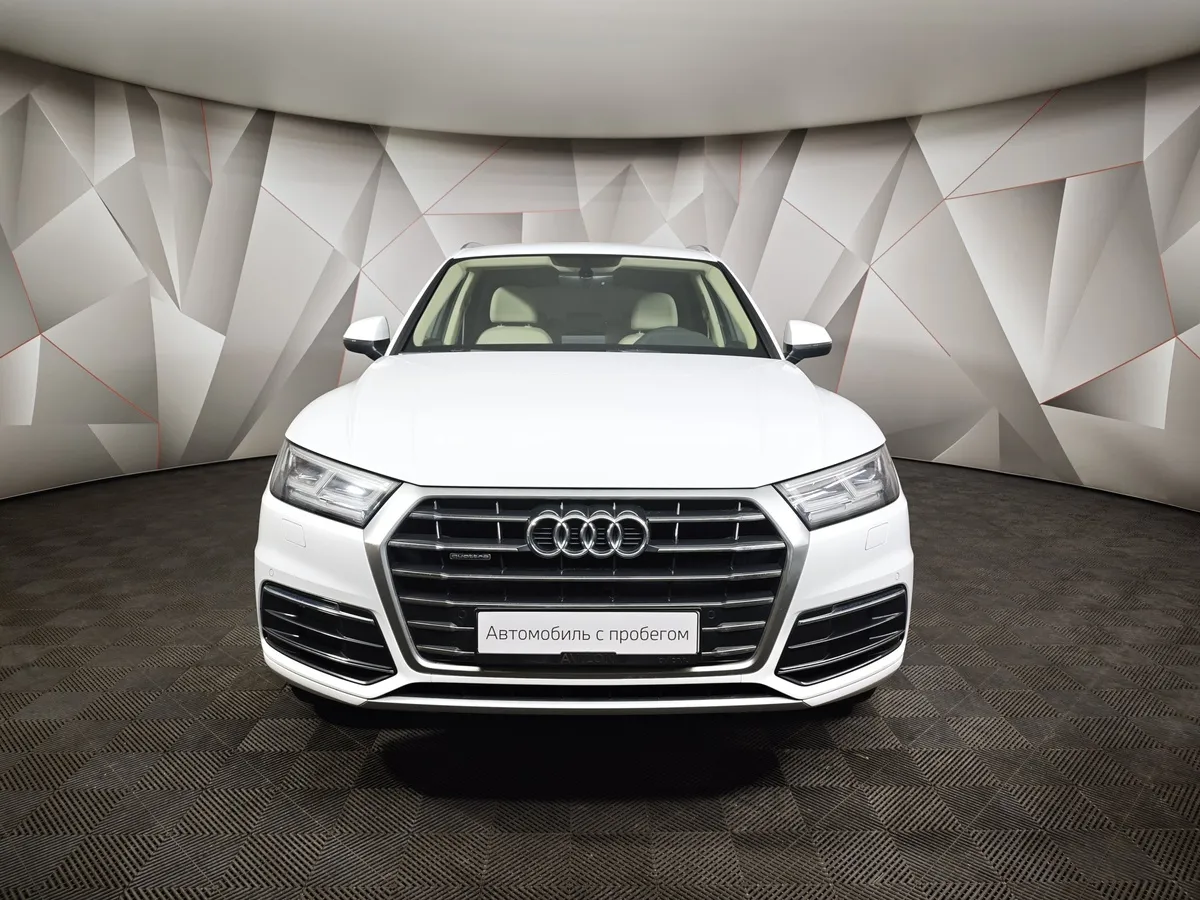 Audi Q5 2.0 TFSI S tronic quattro (249 л.с.) Design Белый в АВИЛОН. Слайд №7