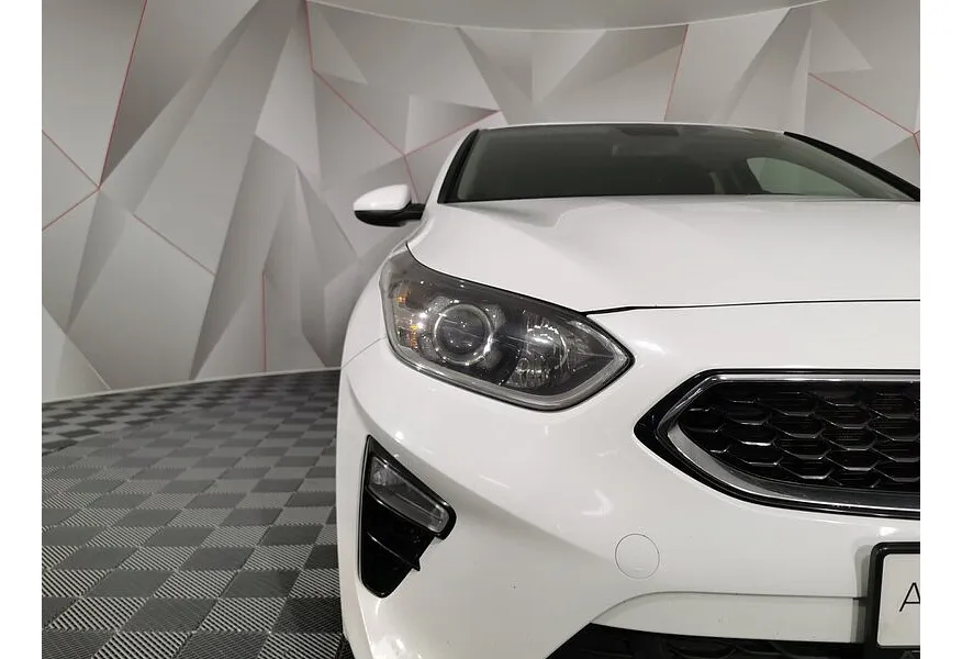 LIVE. Слайд №18