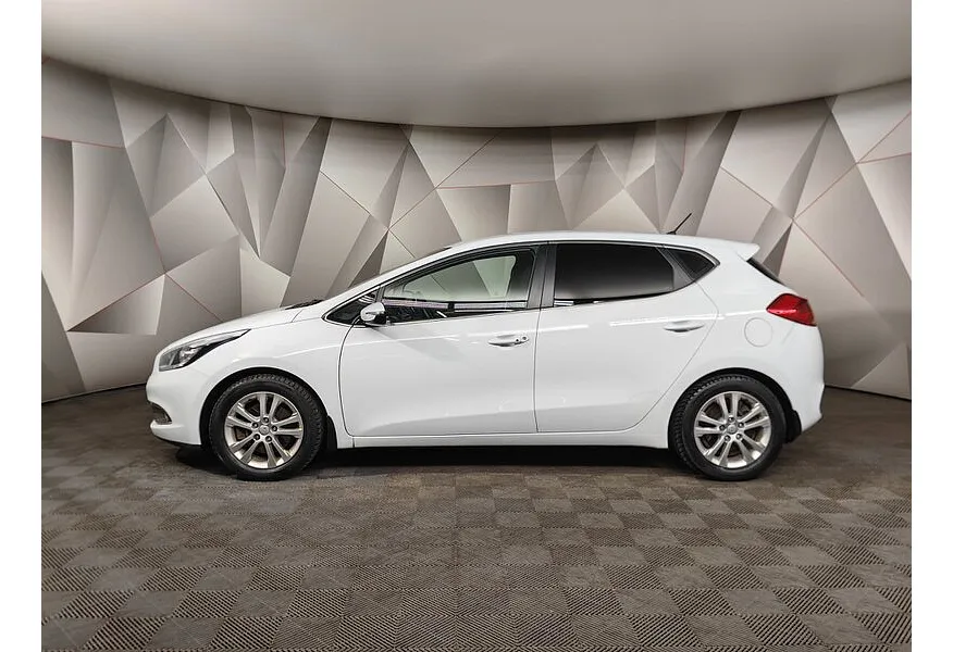Kia Ceed 1.6 CRDi AT (115 л.с.) Белый в АВИЛОН. Слайд №5