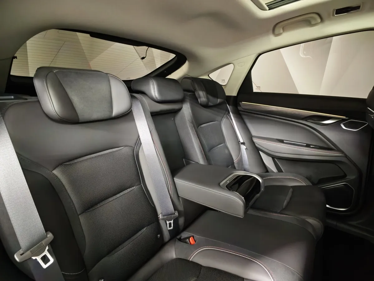 Geely Tugella 2.0 AT AWD (238 л.с.) Flagship Белый в АВИЛОН. Слайд №16