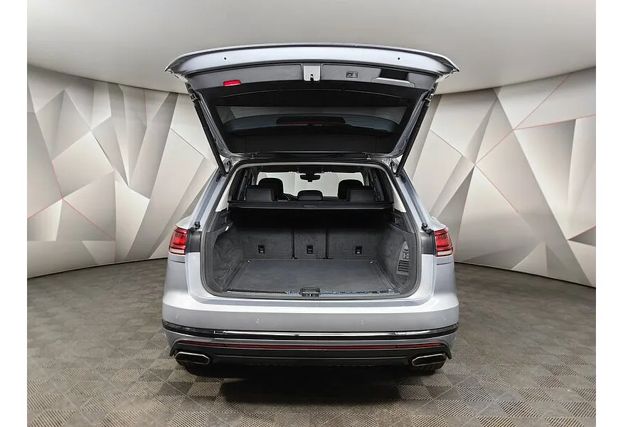 Volkswagen Touareg 2.0 TSI Tiptronic 4Motion (249 л.с.) Respect Серый в АВИЛОН. Слайд №12