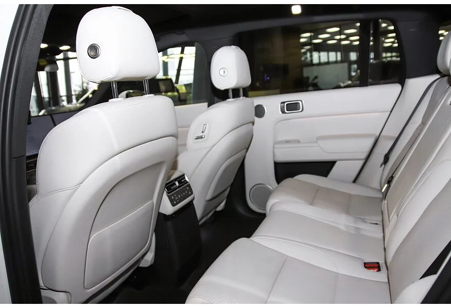 Li Auto L7 1.5 AT 4WD (449 л.с.) Ultra Белый в АВИЛОН. Слайд №9